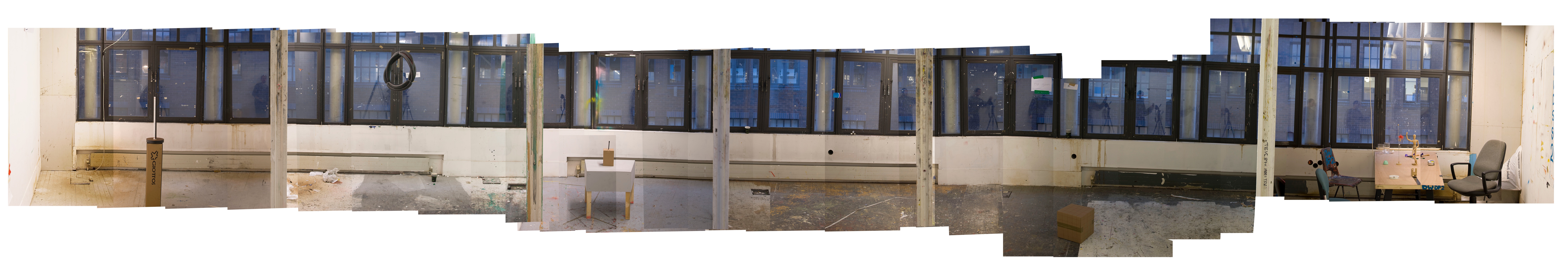 Room-scale installation with abstract forms for gestural interaction testing